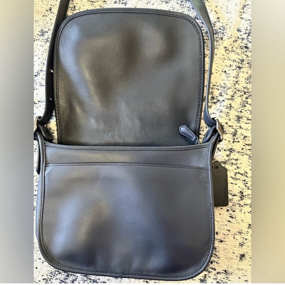 Coach Crossbody Bag with New York Patch - Picture 9 of 11
